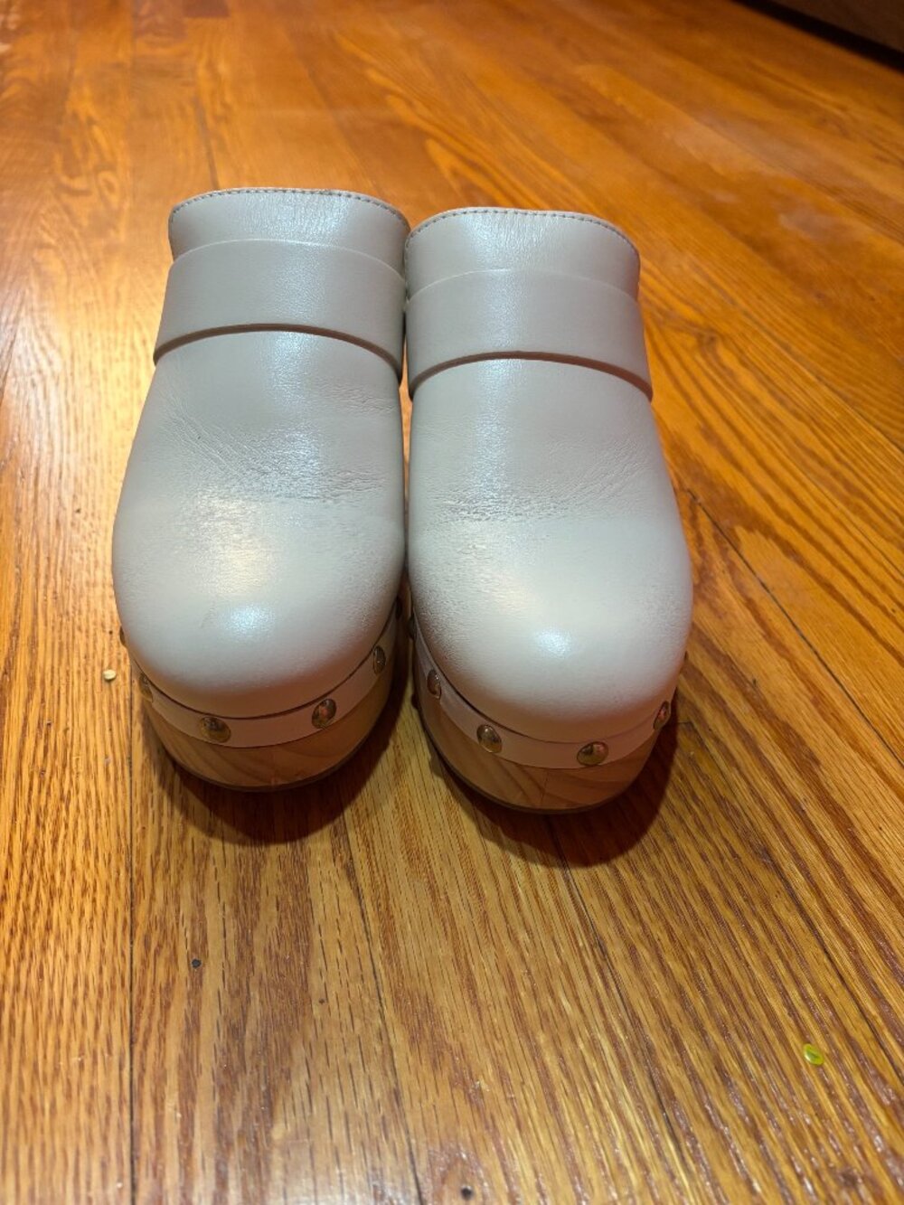 Aqua, Size 7.5 Clogs